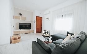 Shiny Nab Super Family Apartment